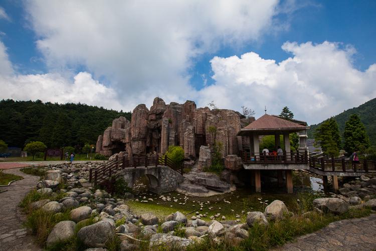 江西宜春明月山风景区-江西宜春明月山风景区景点介绍